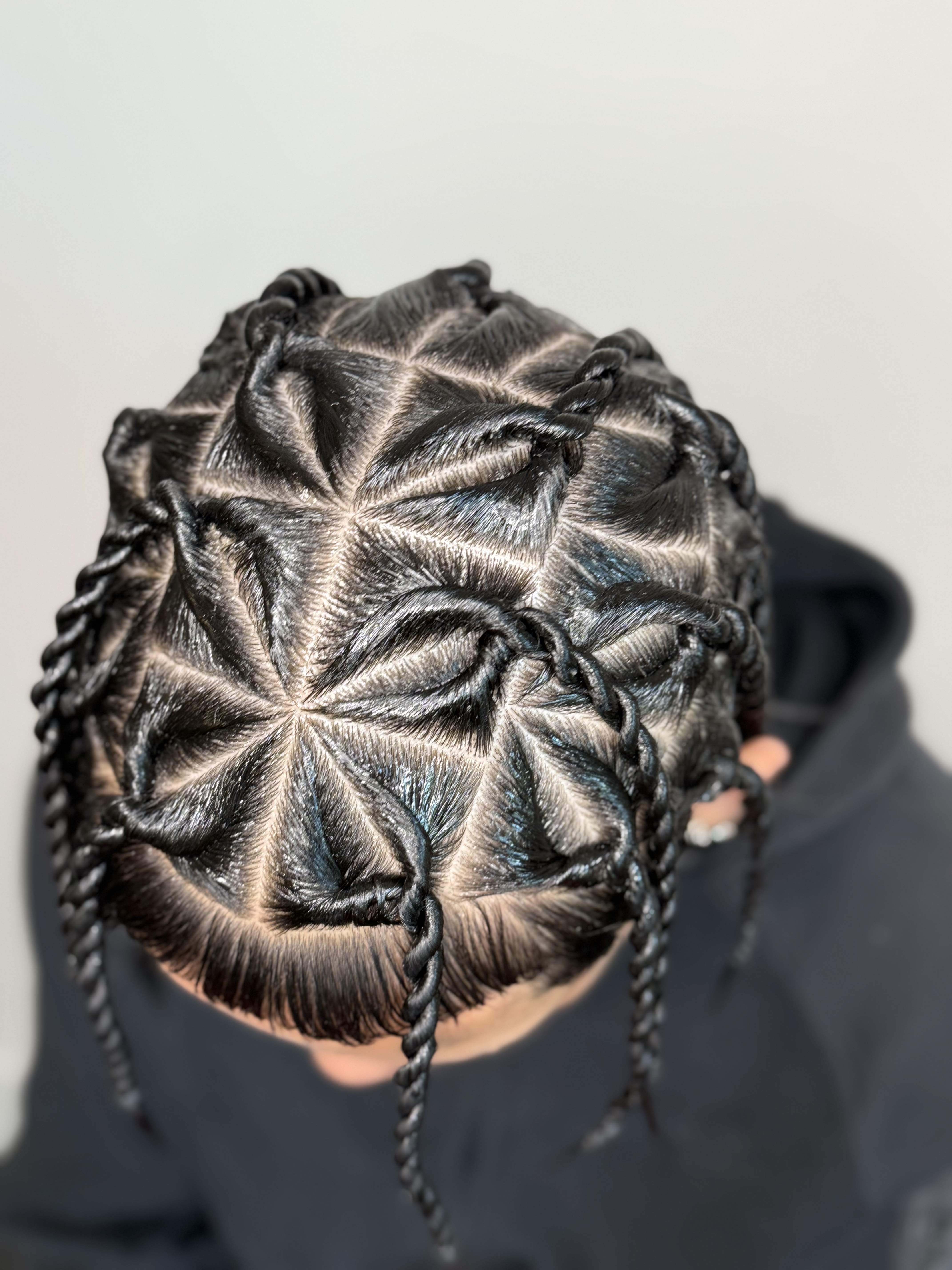 Diseno de trenzas para nina con divisiones precisas por Yulis
